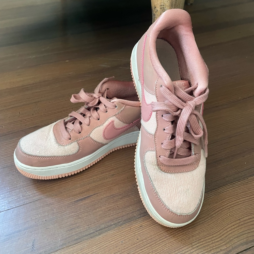 Nike Air Force 1 pink sneakers size 6.5Y. Slightly worn.